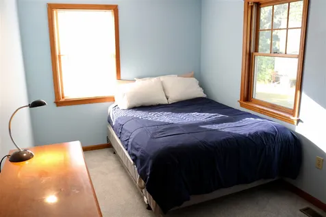 6 Hayman Circle Newton NH 03858