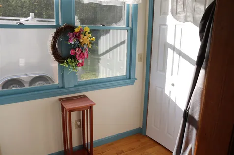 6 Hayman Circle Newton NH 03858