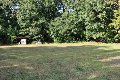 6 Hayman Circle Newton NH 03858