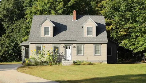 6 Hayman Circle Newton NH 03858