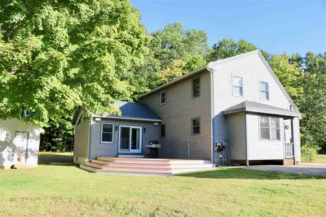 6 Hayman Circle Newton NH 03858