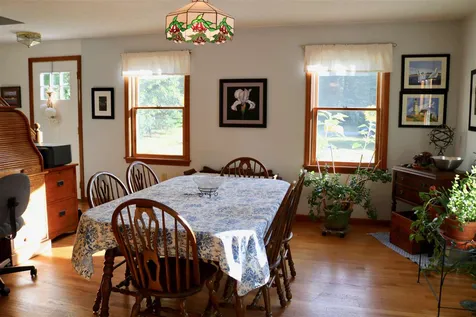 6 Hayman Circle Newton NH 03858