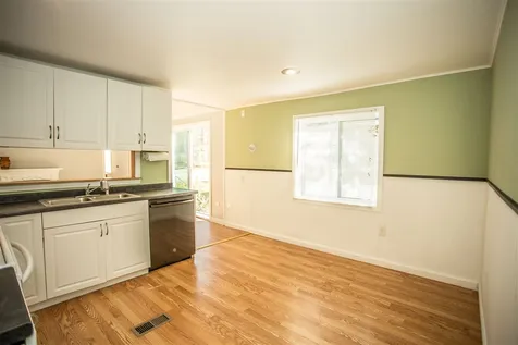 112 Lat Lane Swanzey NH 03446