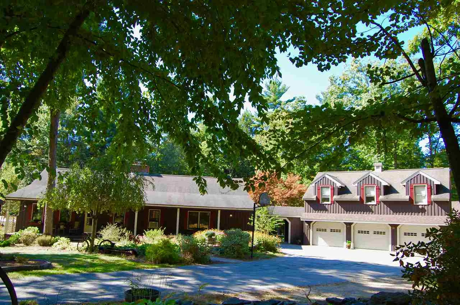 20a Hampshire Drive Derry NH 03038