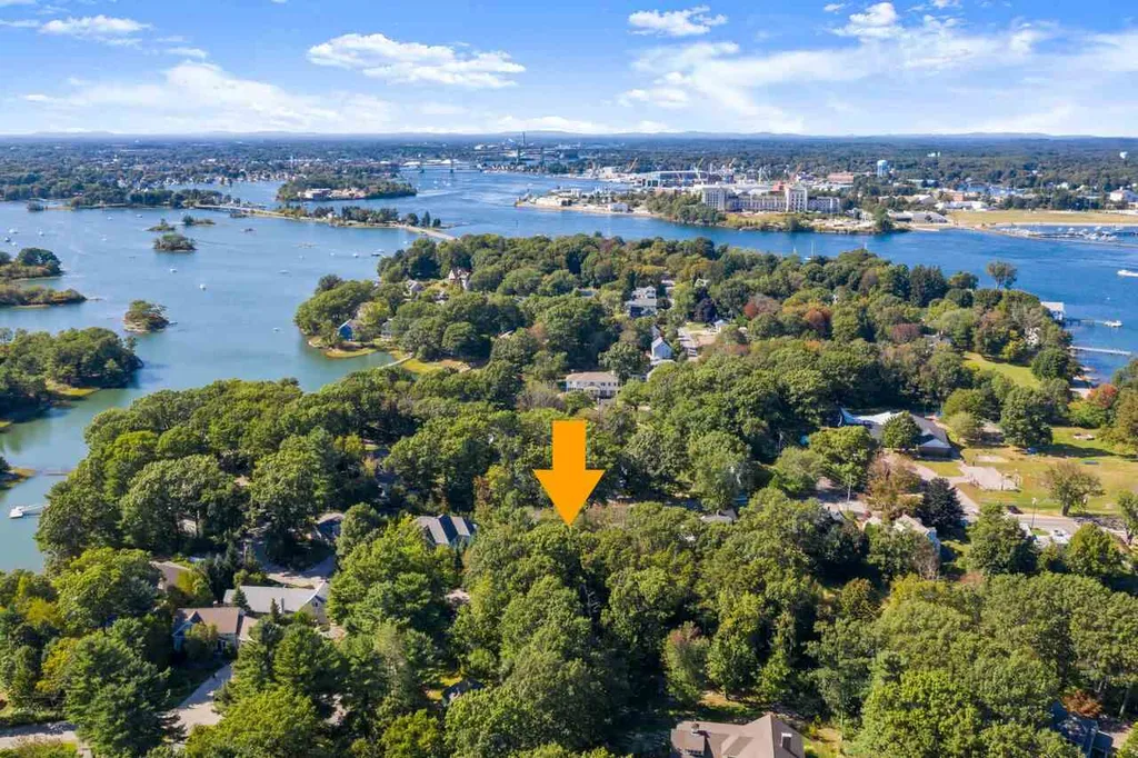 Walton Road New Castle NH 03854