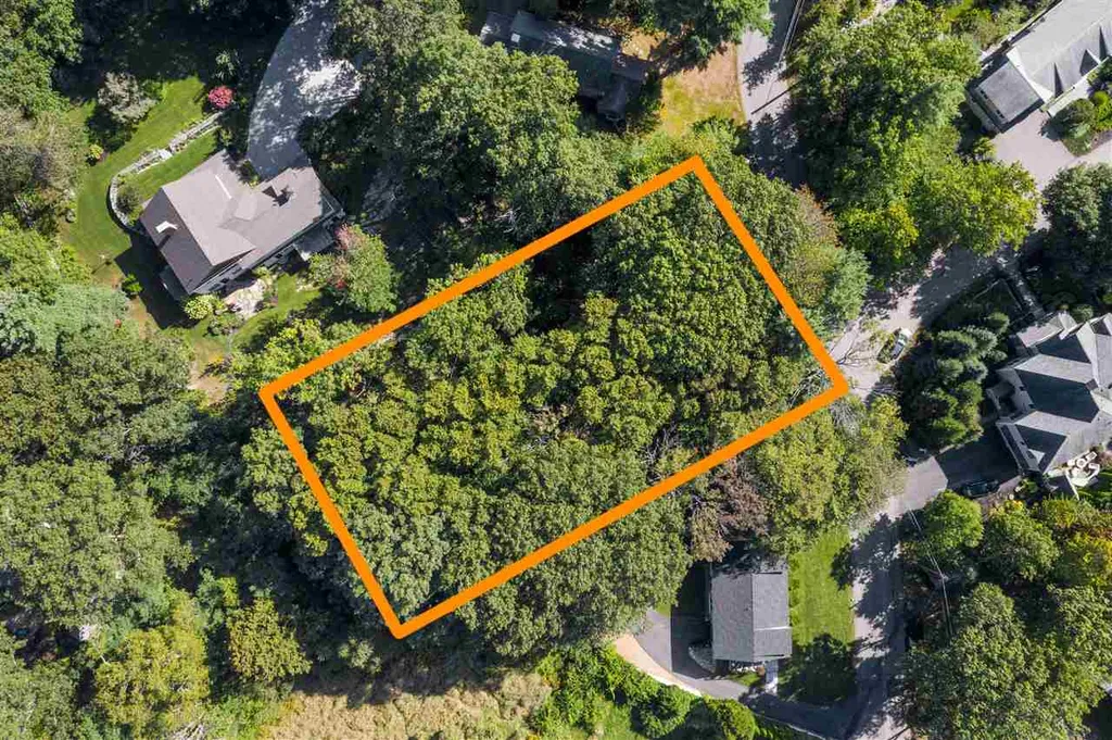 Walton Road New Castle NH 03854