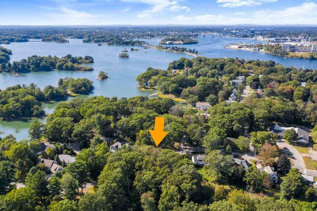 Walton Road New Castle NH 03854