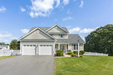 80 Lady Slipper Lane Manchester NH 03109