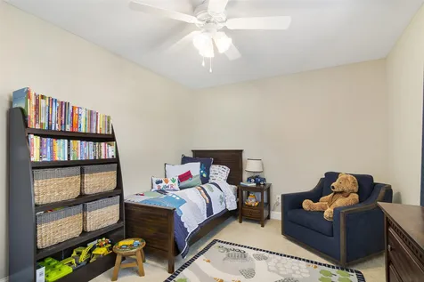 80 Lady Slipper Lane Manchester NH 03109