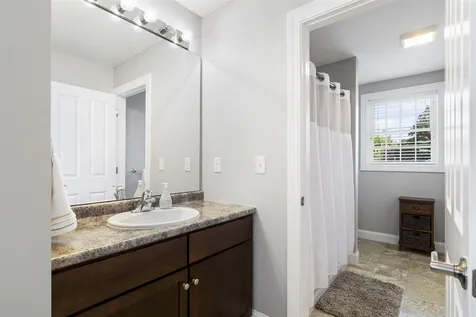 80 Lady Slipper Lane Manchester NH 03109
