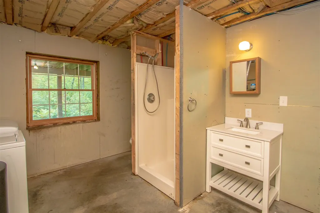 15 Sunny View Drive Lancaster NH 03584
