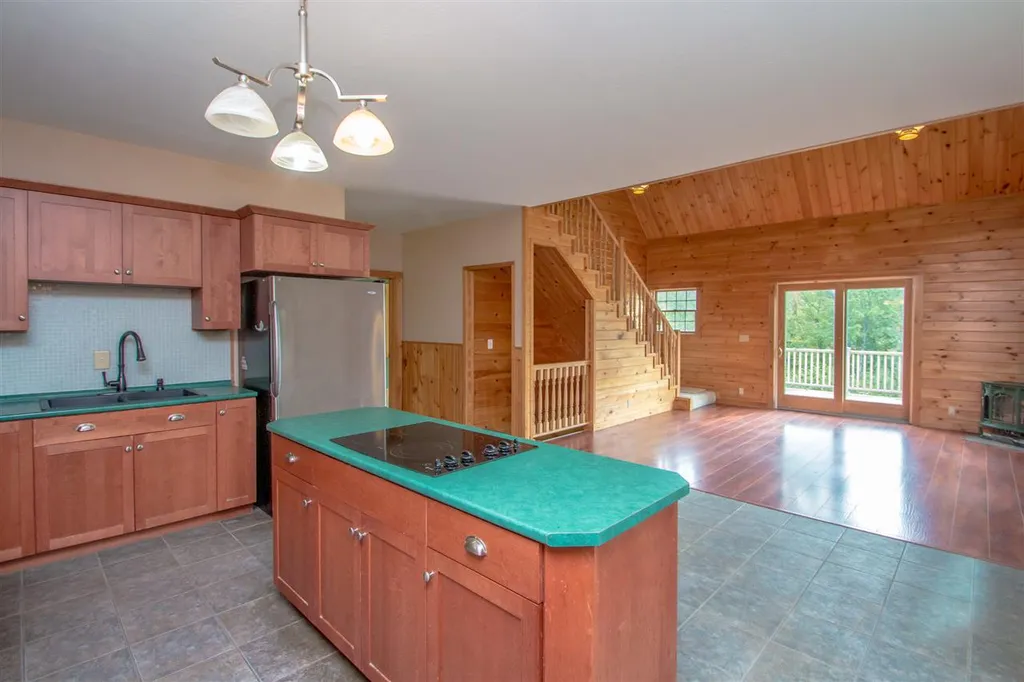 15 Sunny View Drive Lancaster NH 03584