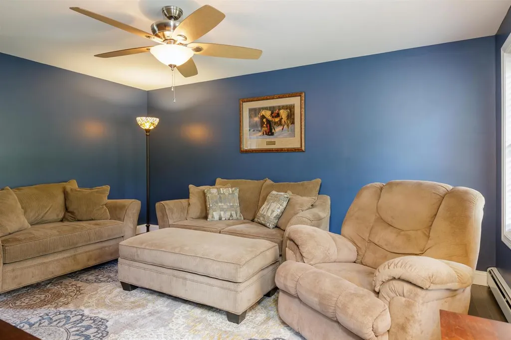 907 Stockbridge Corner Road Alton NH 03809