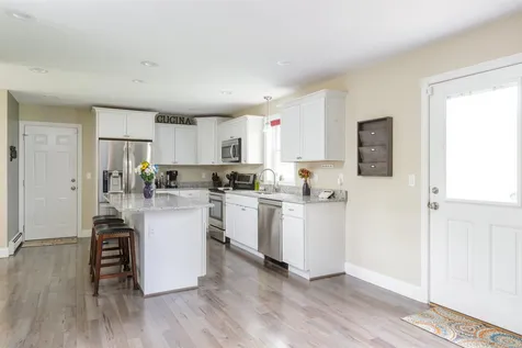 907 Stockbridge Corner Road Alton NH 03809