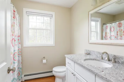 907 Stockbridge Corner Road Alton NH 03809