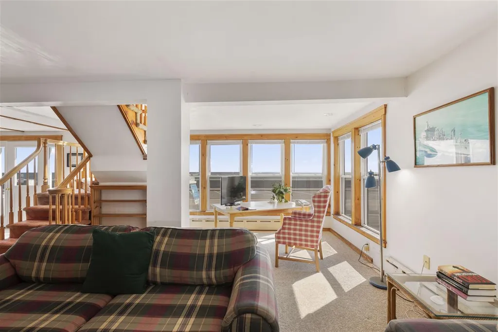 817 Ocean Boulevard Hampton NH 03842