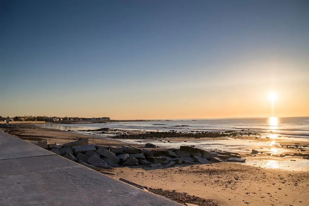 817 Ocean Boulevard Hampton NH 03842