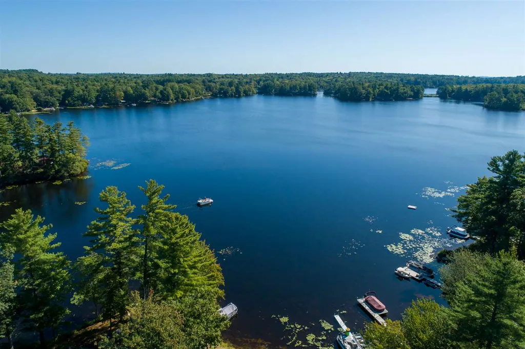 41 Birch Lane Barrington NH 03825
