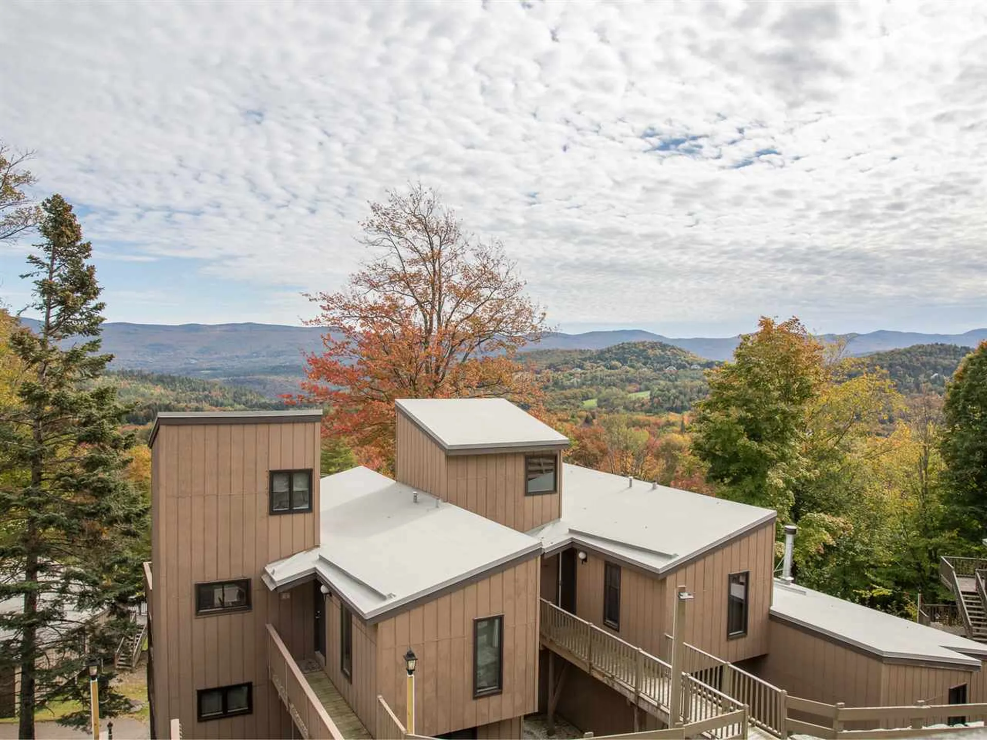 50 Hobbit Road Warren VT 05674