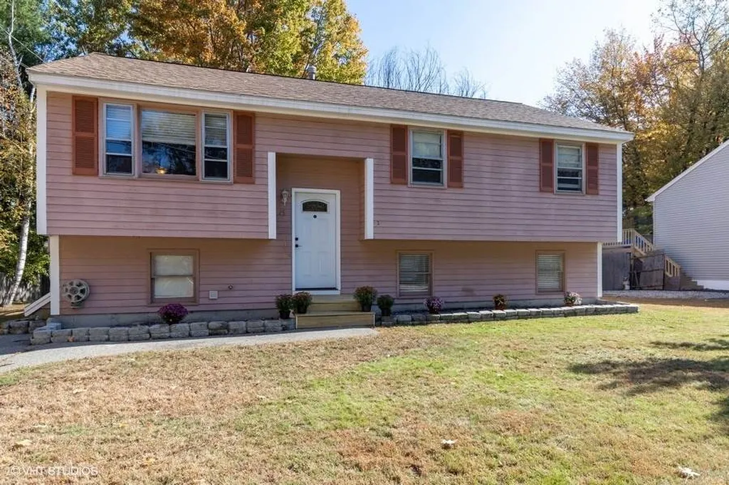 15 Syracuse Road Nashua NH 03064