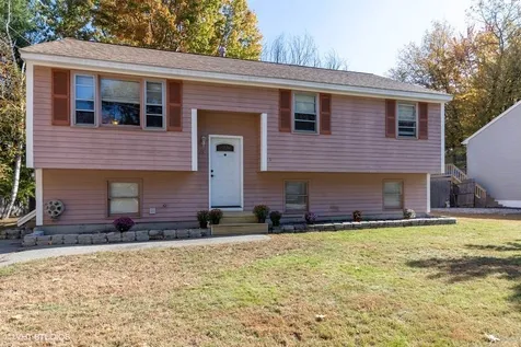 15 Syracuse Road Nashua NH 03064