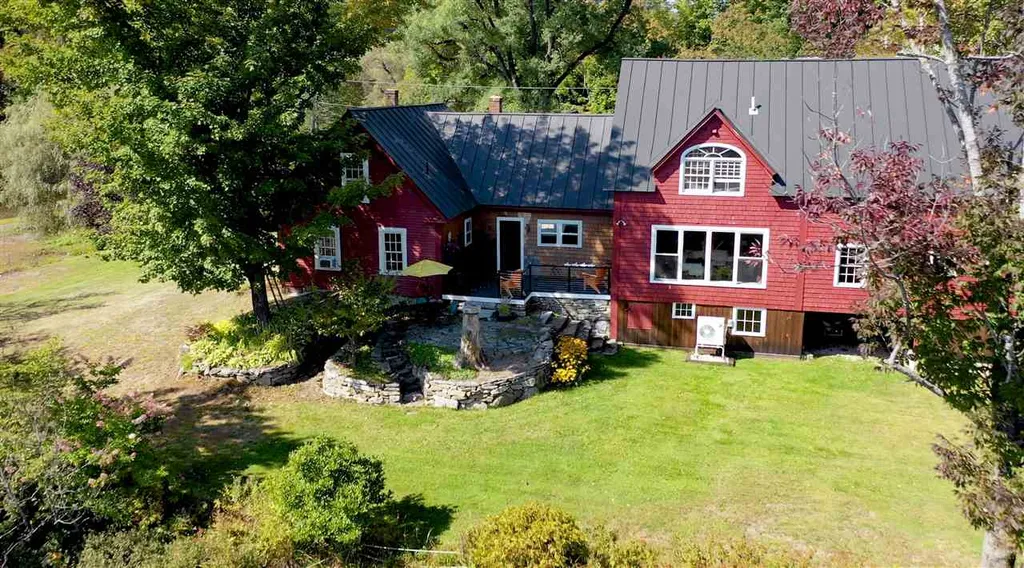 64 Goose Hole Road New London NH 03257