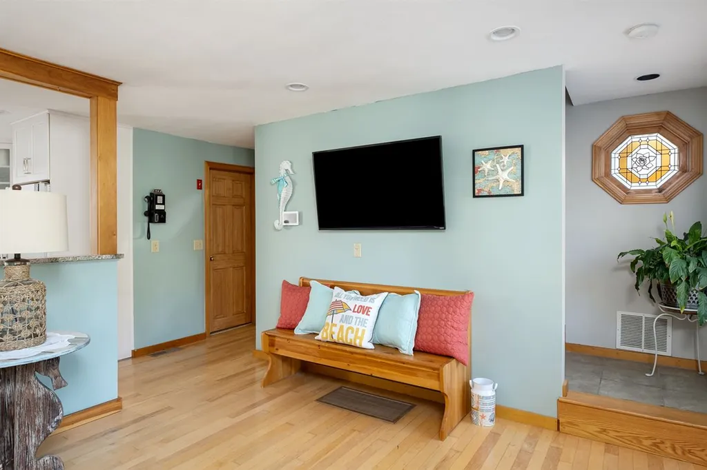 1 Hemlock Street Hampton NH 03842