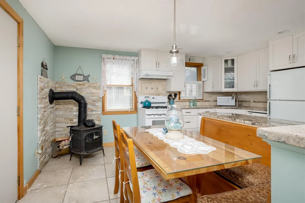 1 Hemlock Street Hampton NH 03842