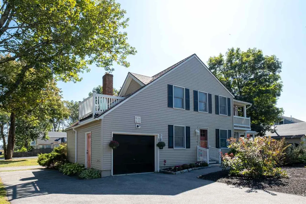 1 Hemlock Street Hampton NH 03842