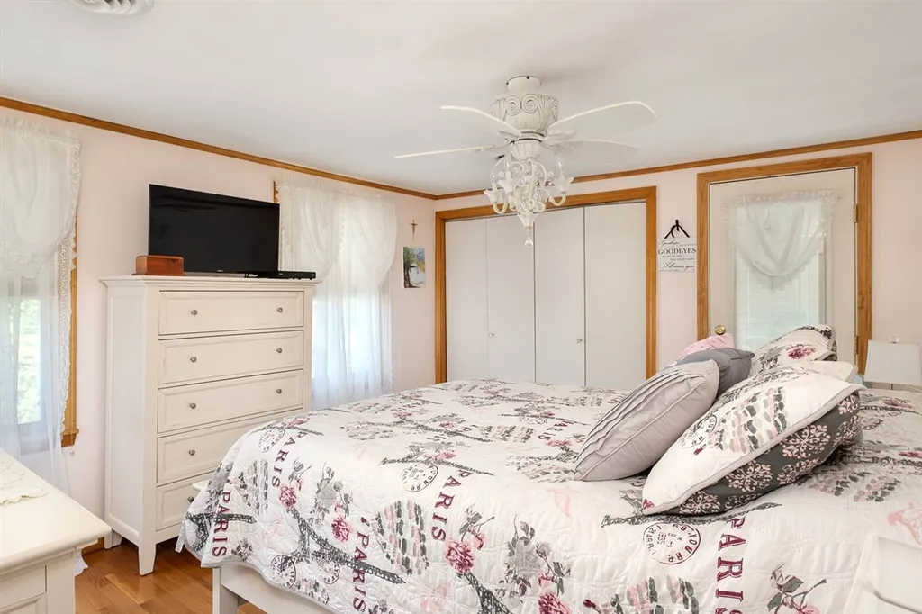 1 Hemlock Street Hampton NH 03842