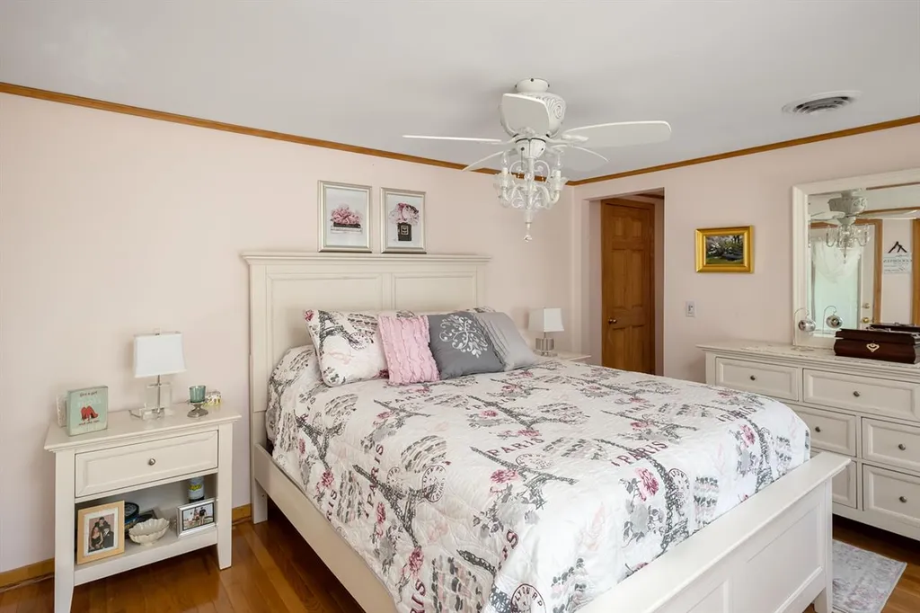 1 Hemlock Street Hampton NH 03842