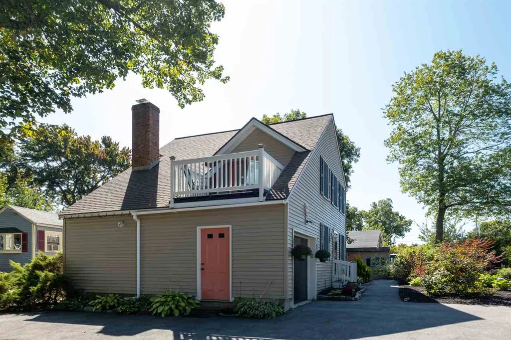 1 Hemlock Street Hampton NH 03842