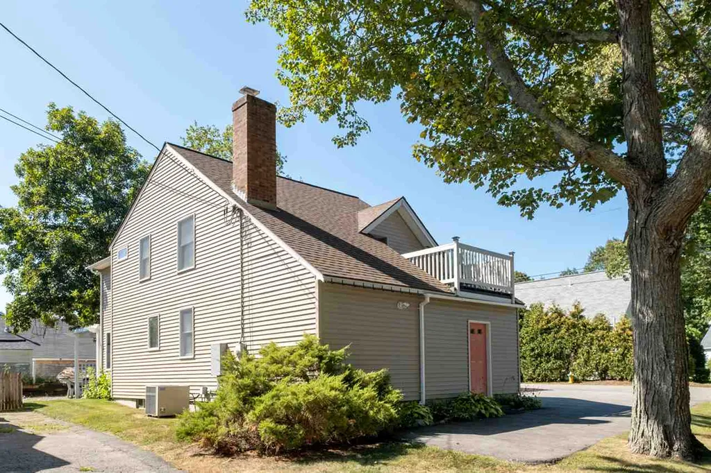 1 Hemlock Street Hampton NH 03842