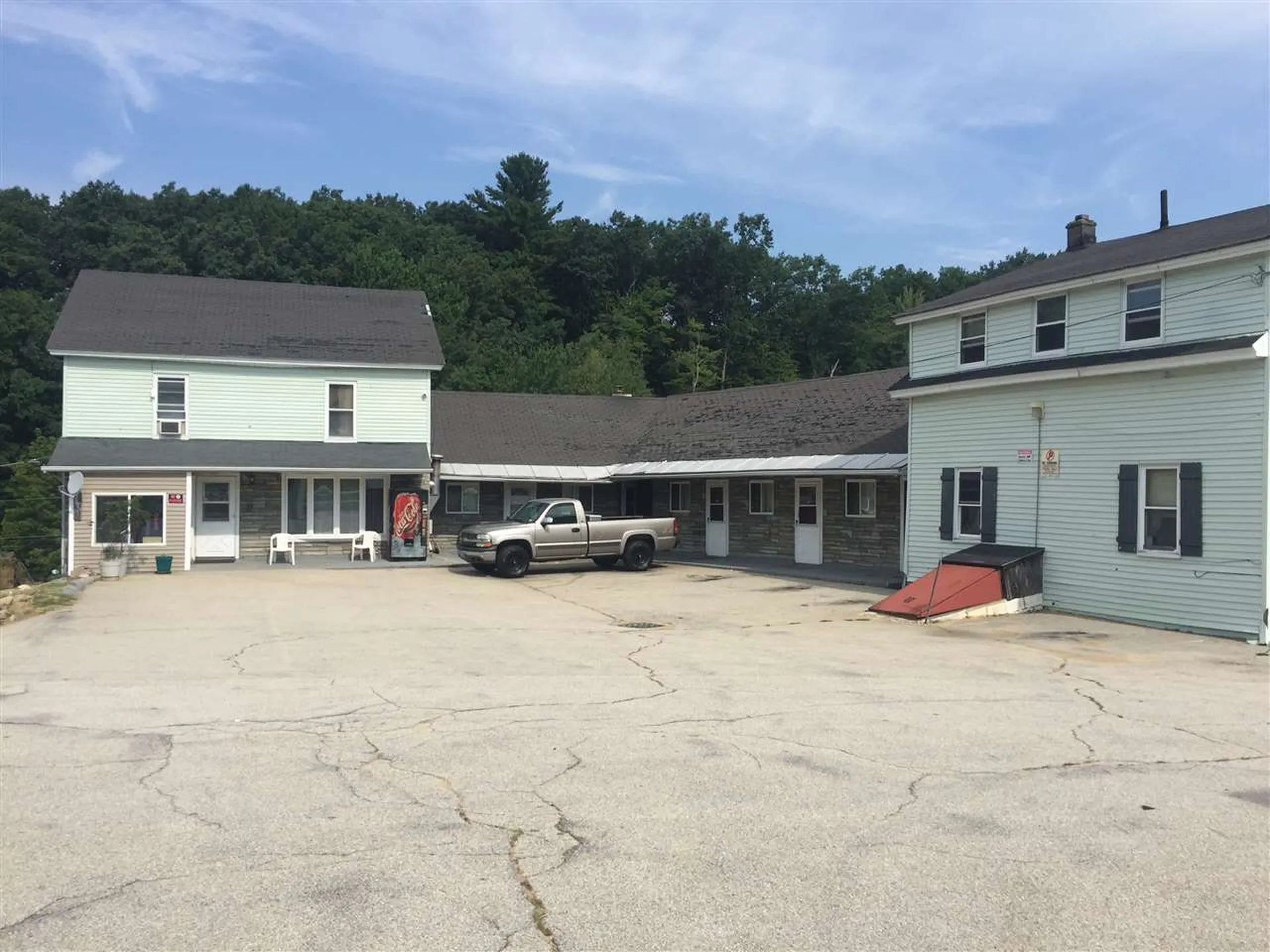 10 Bell Avenue Hooksett NH 03106