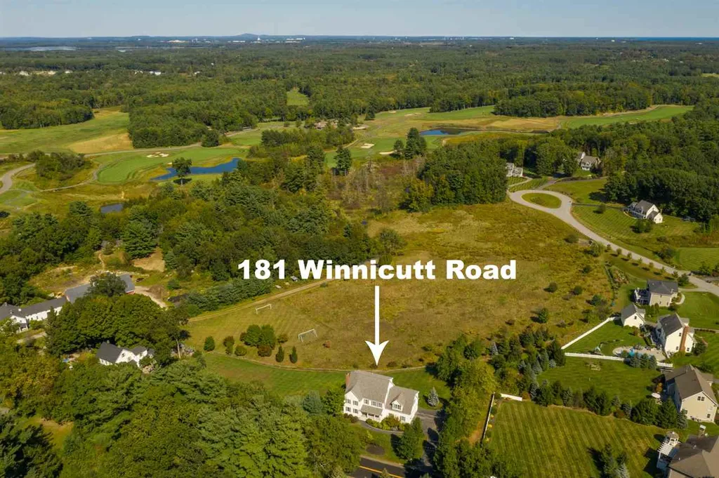 181 Winnicutt Road Stratham NH 03885
