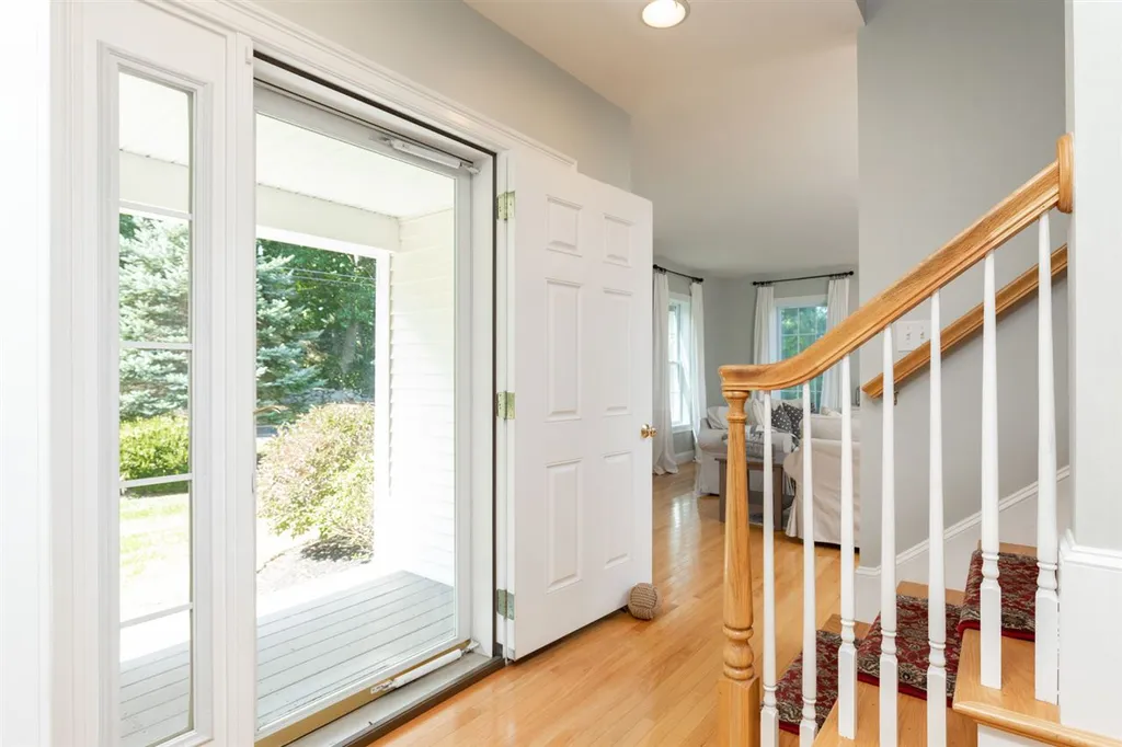 181 Winnicutt Road Stratham NH 03885