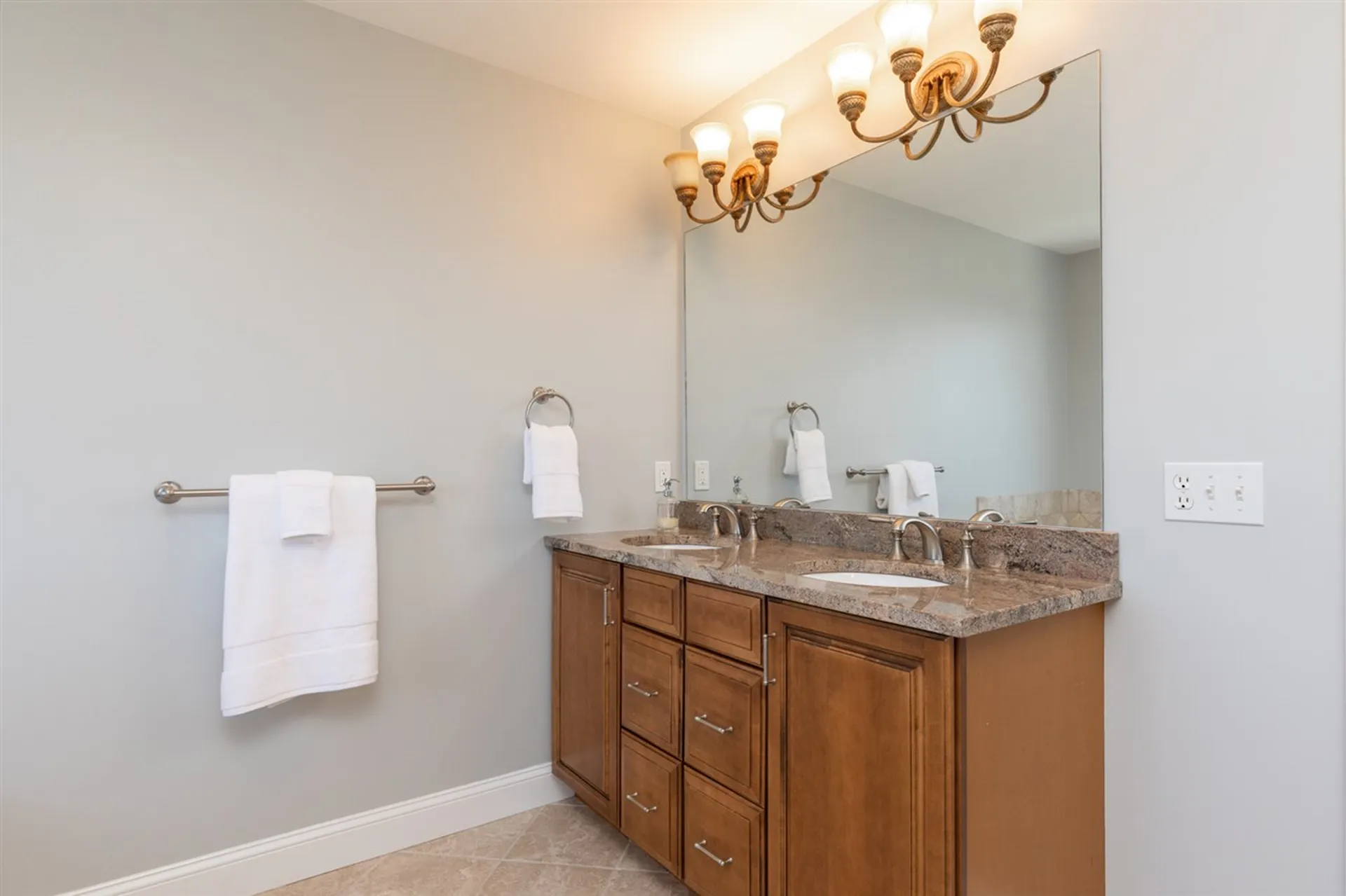 181 Winnicutt Road Stratham NH 03885