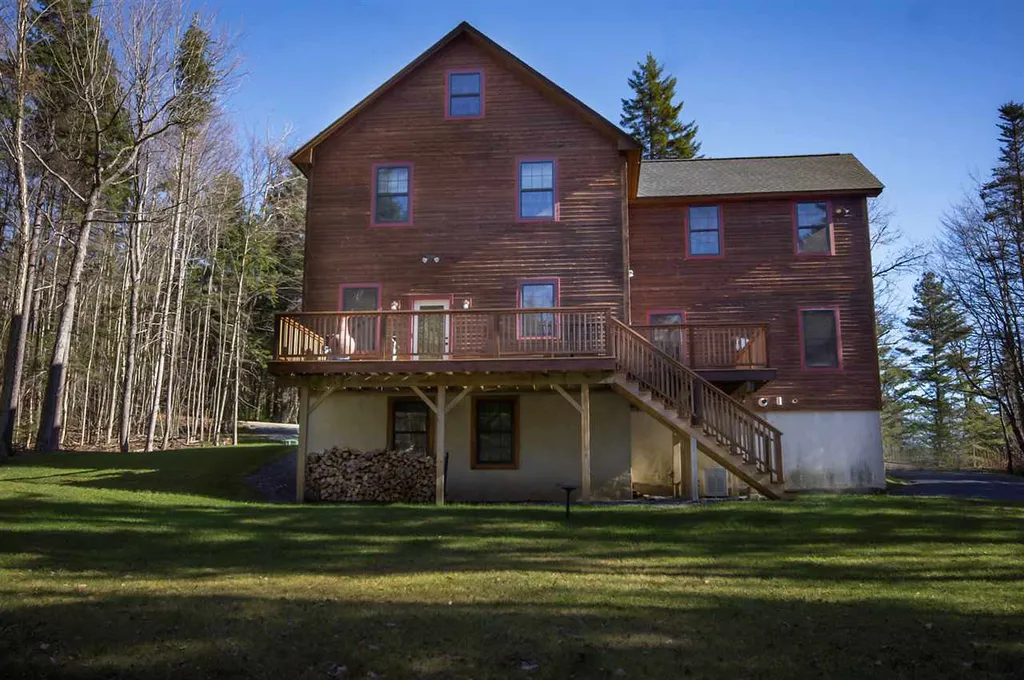11 East Village Circle Wilmington VT 05363