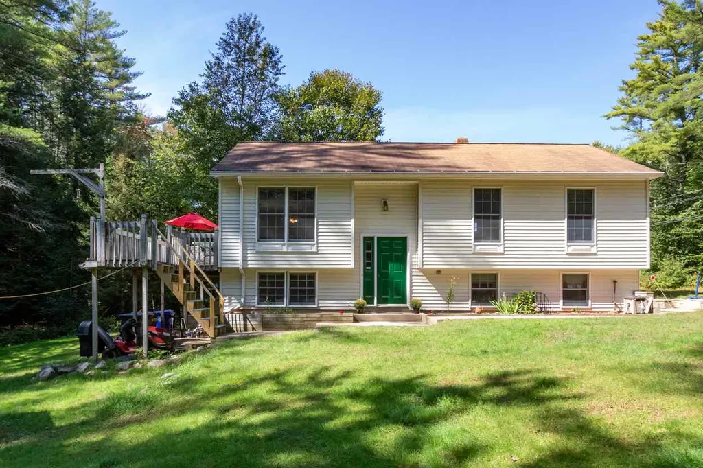 272 Middle Road Deerfield NH 03037