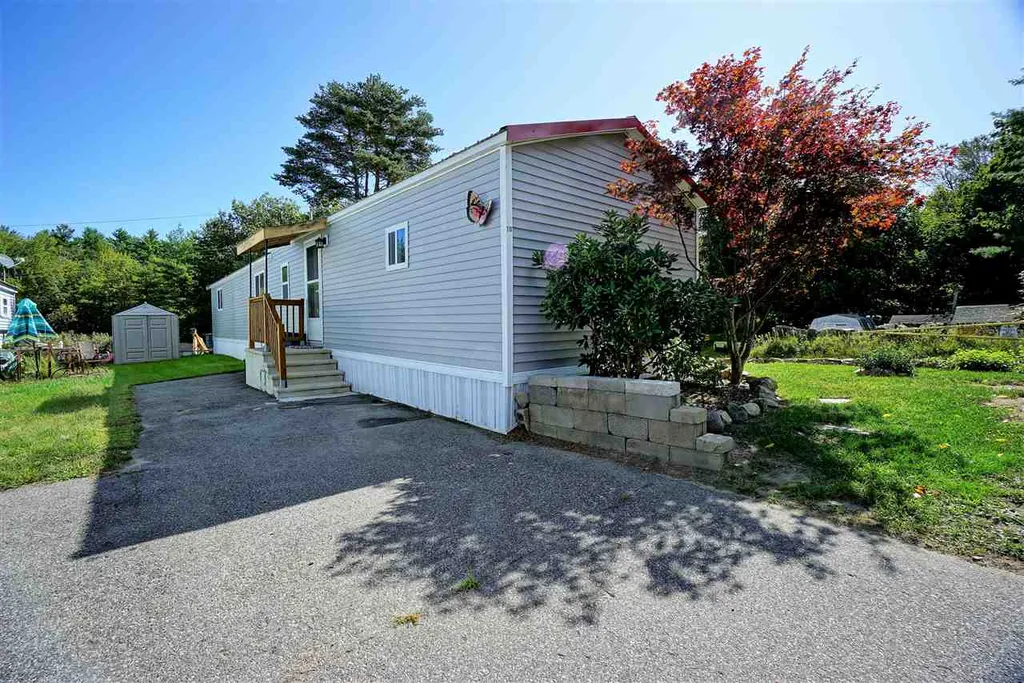 10 Wayland Circle Exeter NH 03833