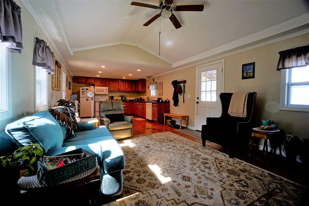 10 Wayland Circle Exeter NH 03833