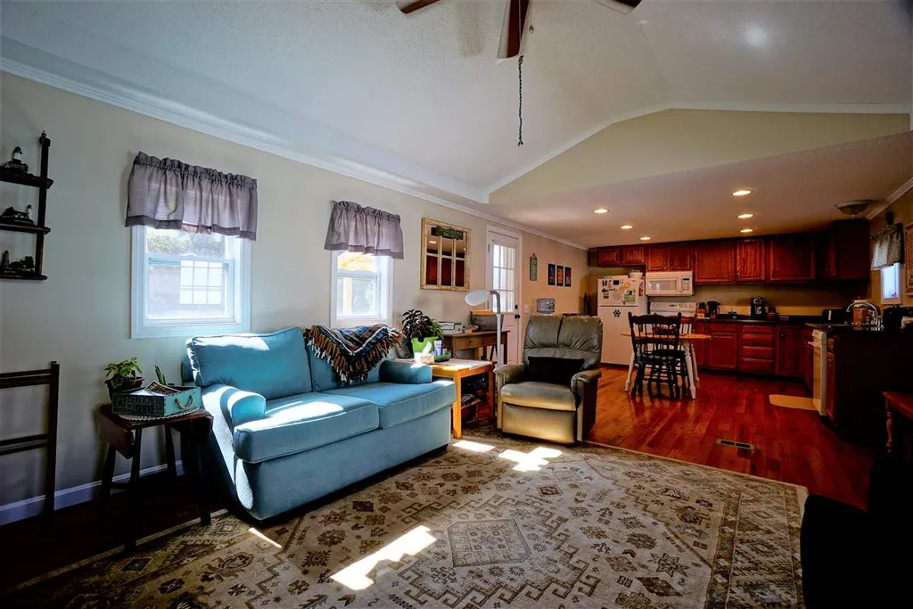 10 Wayland Circle Exeter NH 03833
