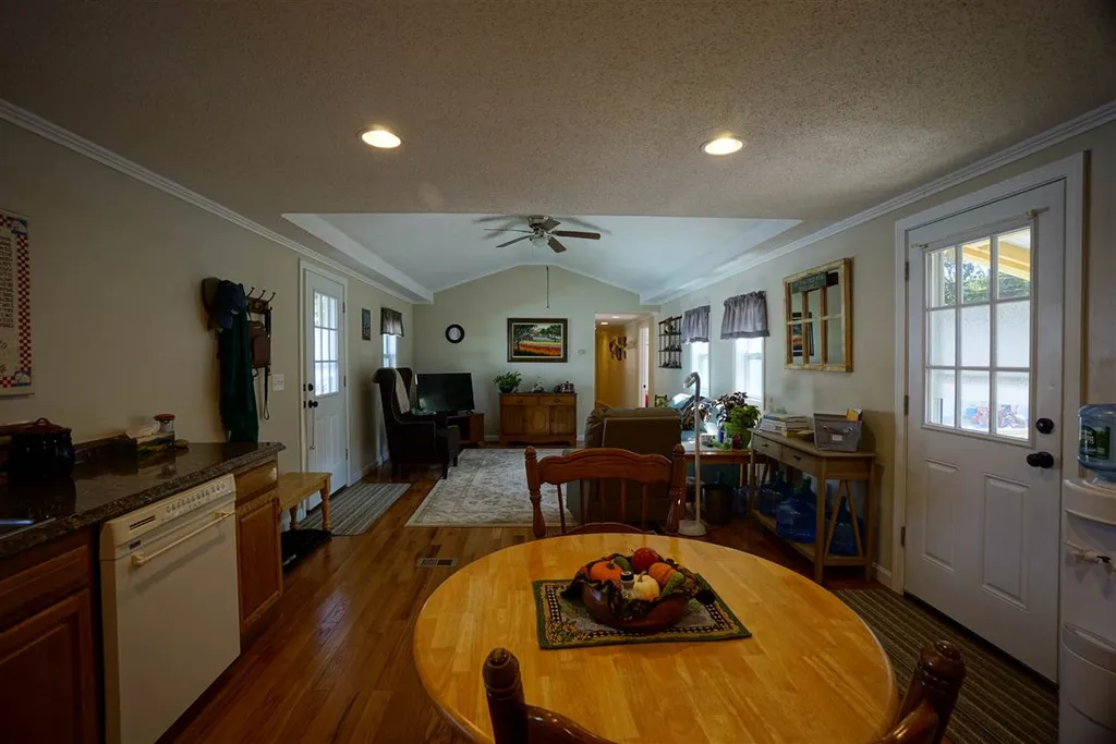 10 Wayland Circle Exeter NH 03833