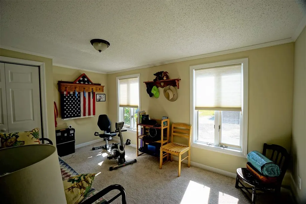 10 Wayland Circle Exeter NH 03833