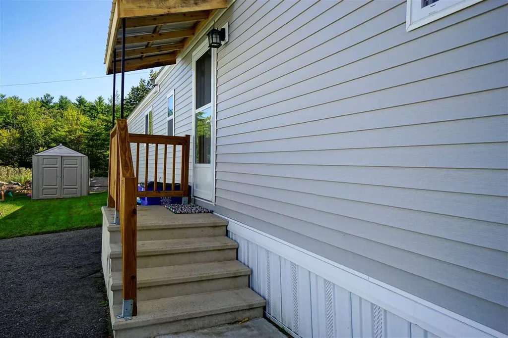 10 Wayland Circle Exeter NH 03833