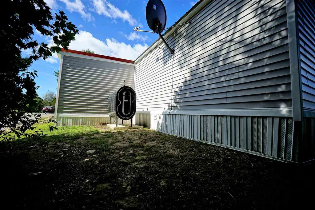 10 Wayland Circle Exeter NH 03833