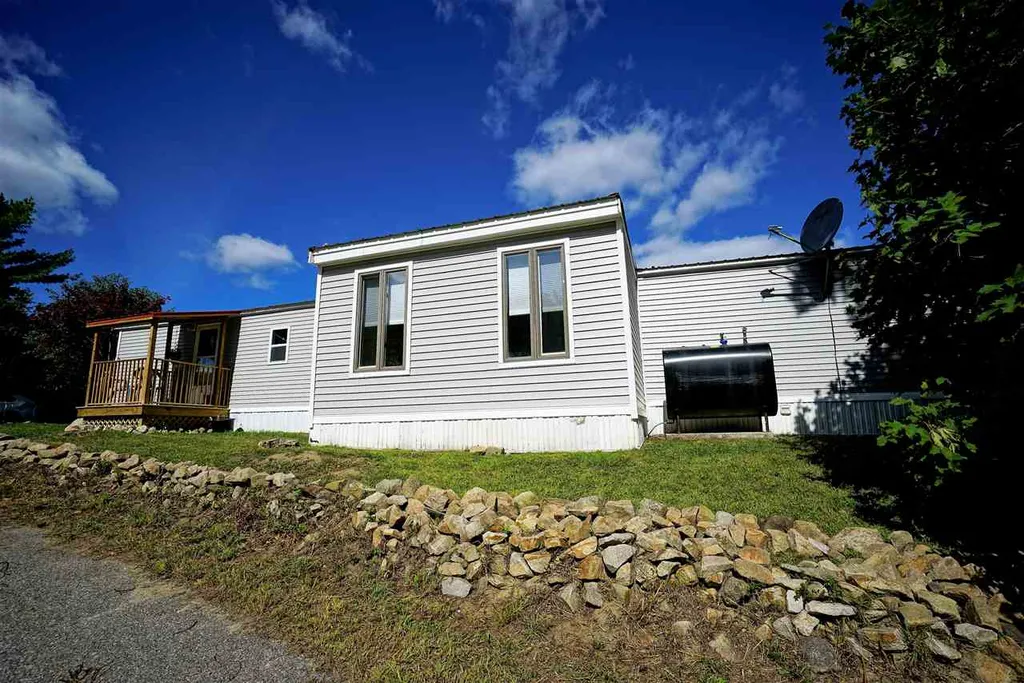 10 Wayland Circle Exeter NH 03833
