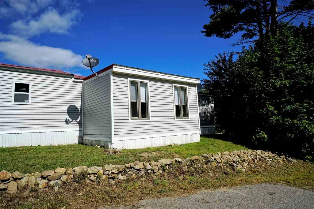 10 Wayland Circle Exeter NH 03833