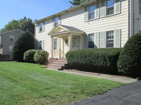 25-27 Kingston Drive Nashua NH 03060