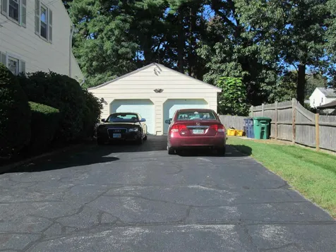 25-27 Kingston Drive Nashua NH 03060